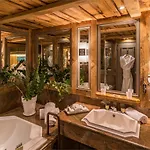 La Maison Bleue Par Yoann Conte 5*