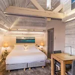 Hotel La Maison Bleue Par Yoann Conte