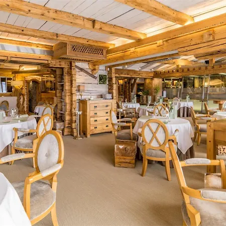 Hotel La Maison Bleue Par Yoann Conte 5*
