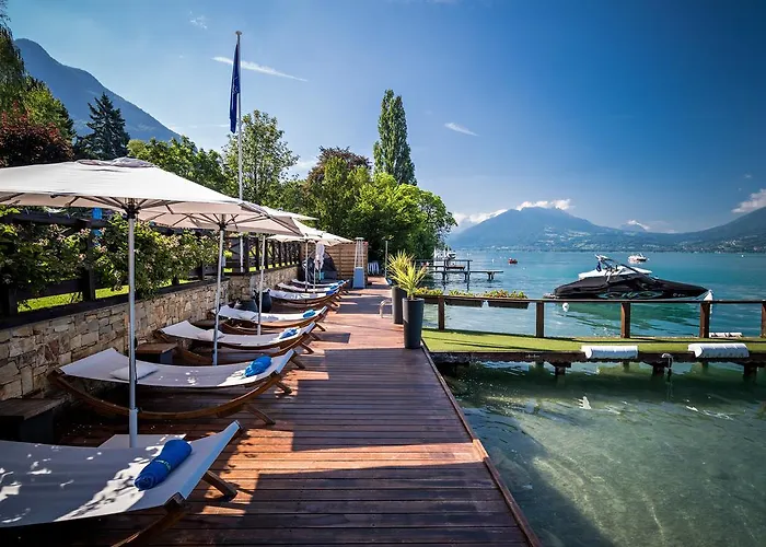 Hotel Hôtel Restaurant Yoann CONTE Bord du Lac Veyrier-du-Lac